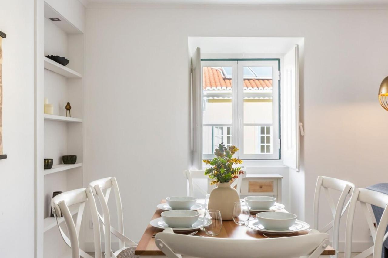 Stunning 2 Bedroom Apartment Near Belem Лиссабон Экстерьер фото